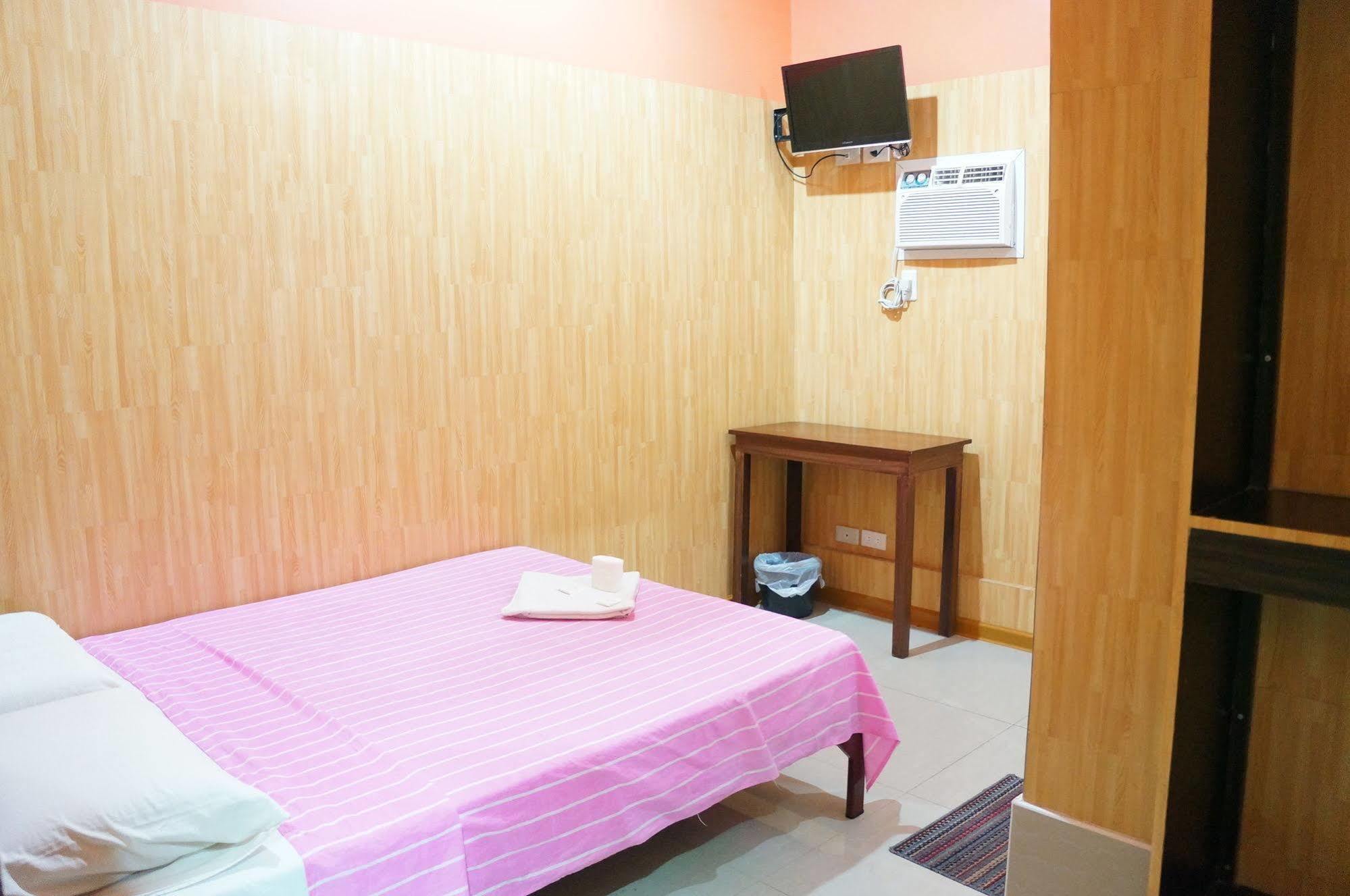 Daylight Inn Davao Bagian luar foto