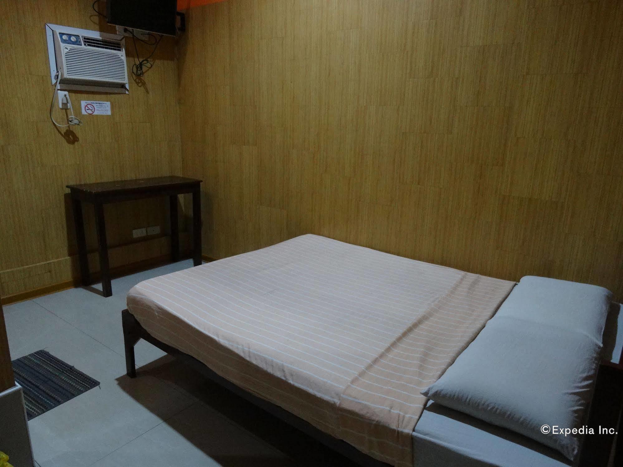Daylight Inn Davao Bagian luar foto