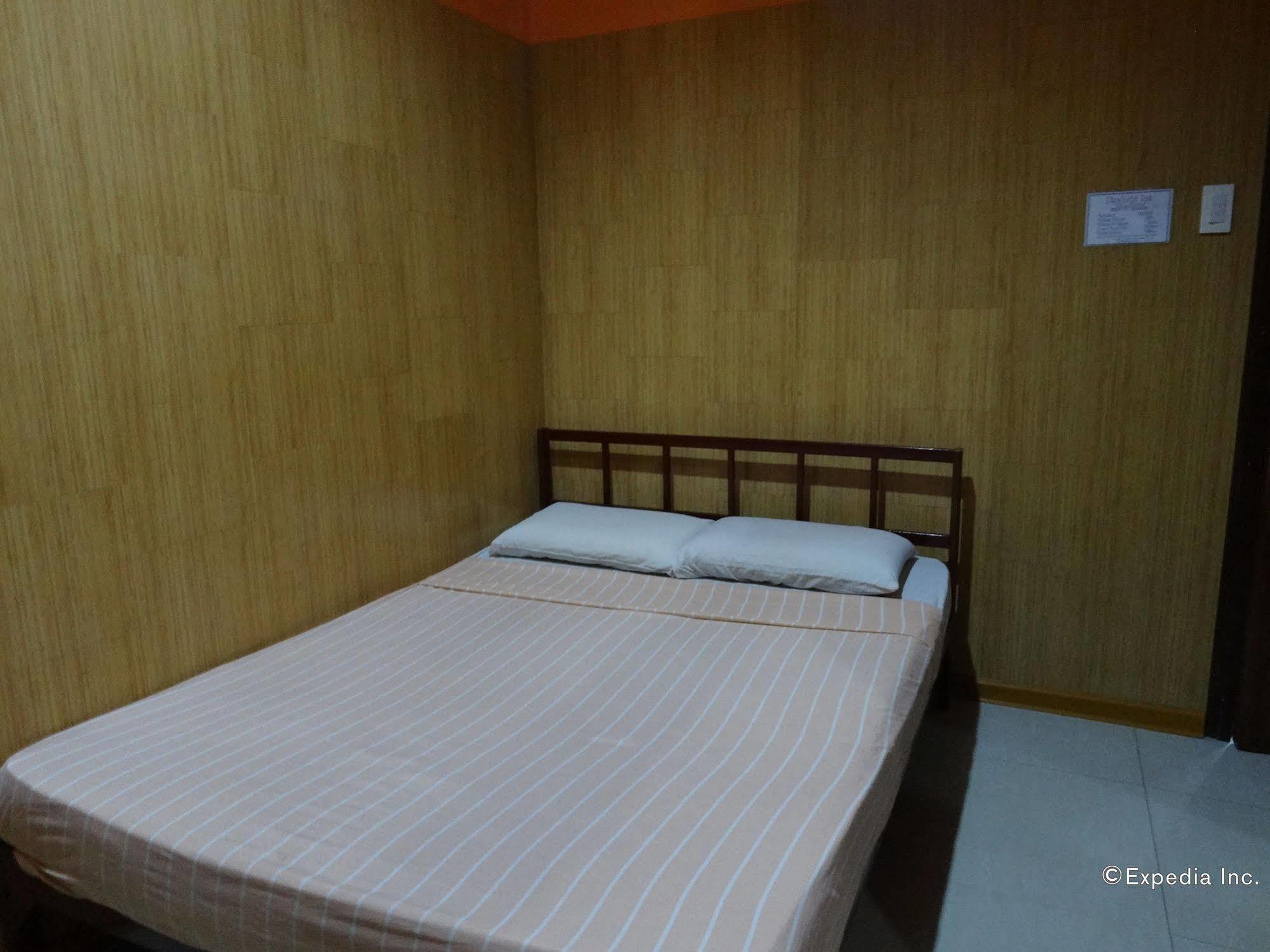 Daylight Inn Davao Bagian luar foto