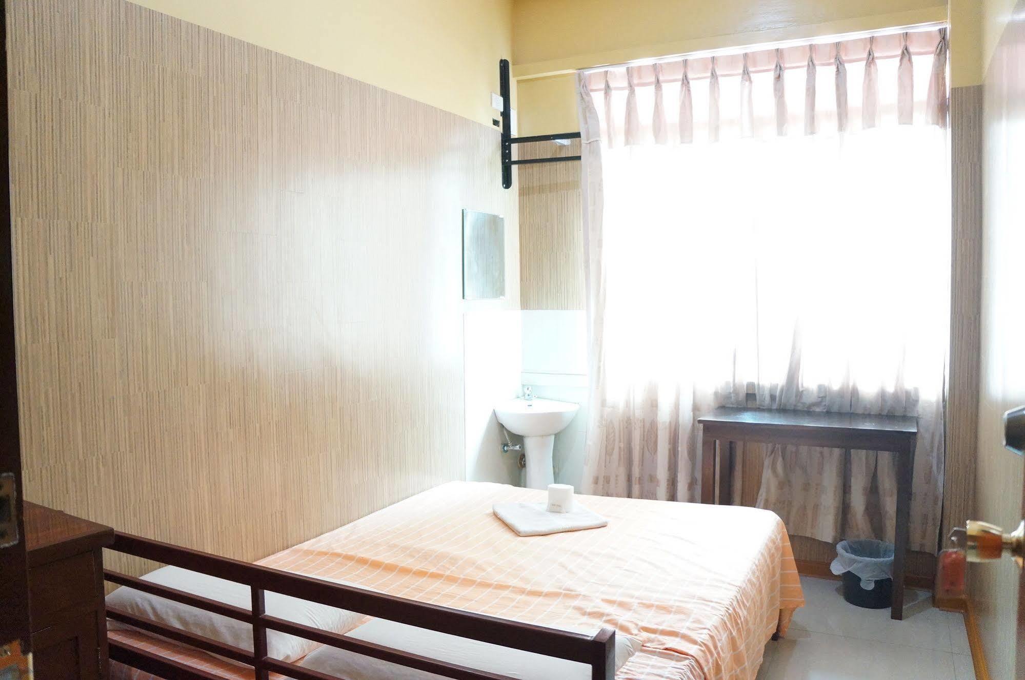 Daylight Inn Davao Bagian luar foto