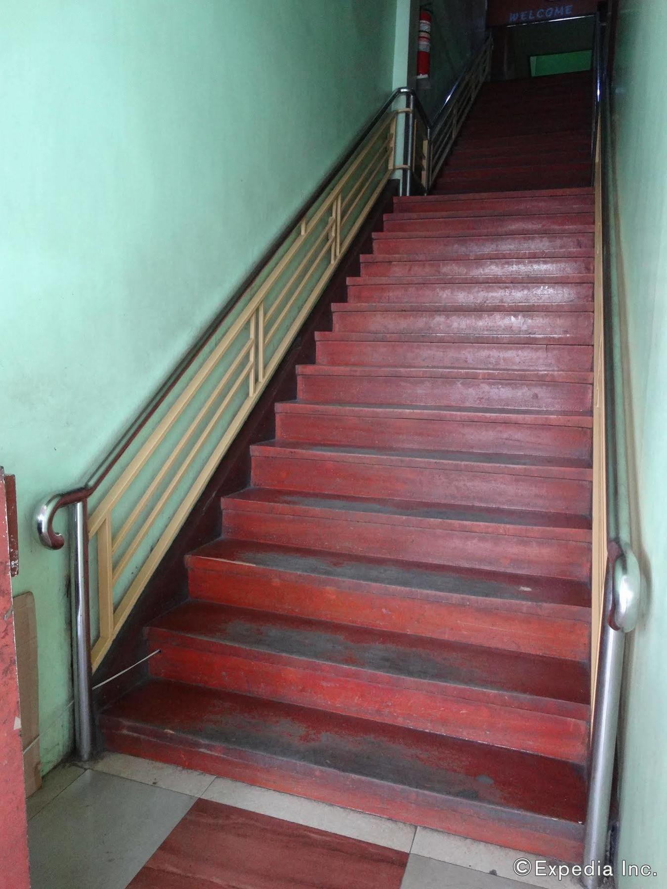 Daylight Inn Davao Bagian luar foto