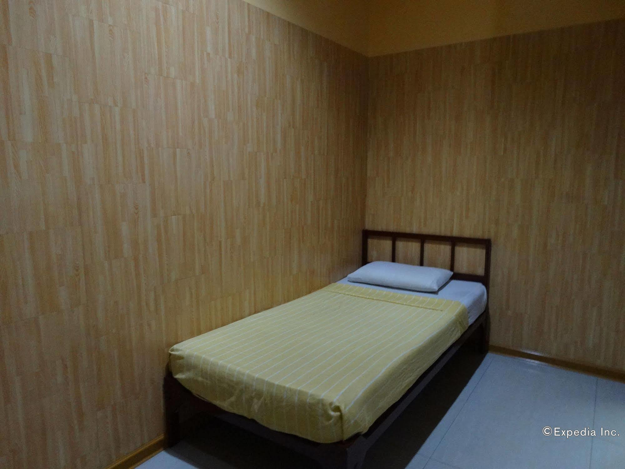 Daylight Inn Davao Bagian luar foto