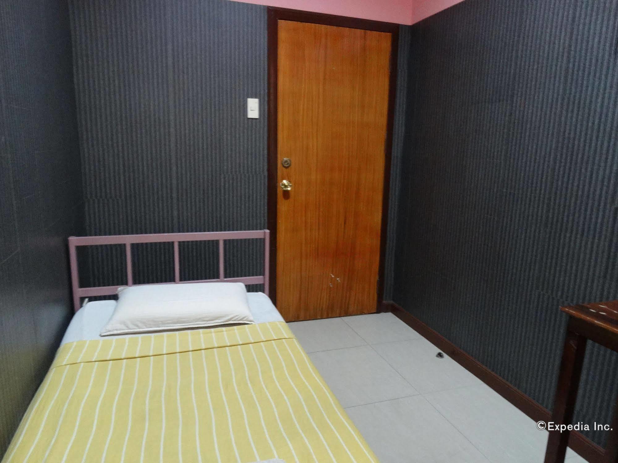 Daylight Inn Davao Bagian luar foto