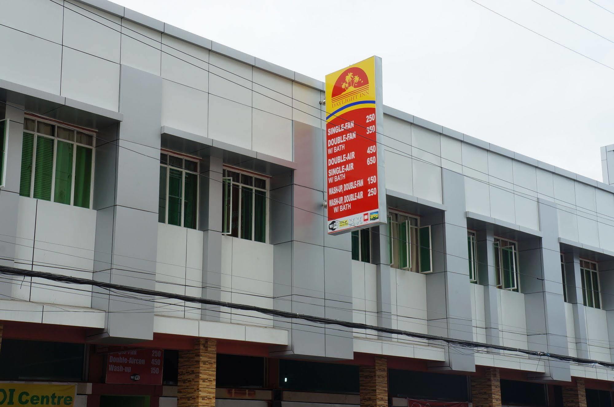 Daylight Inn Davao Bagian luar foto