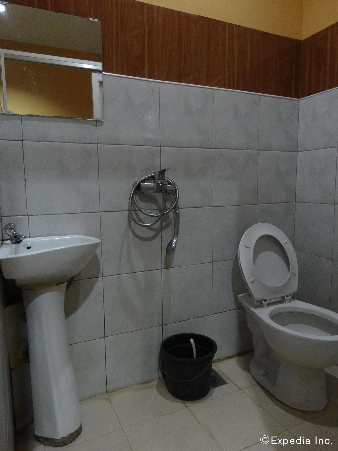 Daylight Inn Davao Bagian luar foto